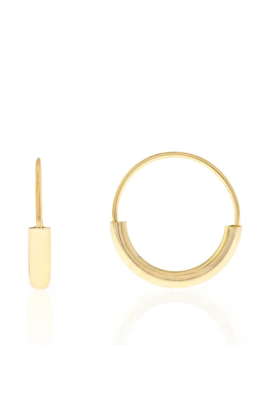 Minimal hoop earrings